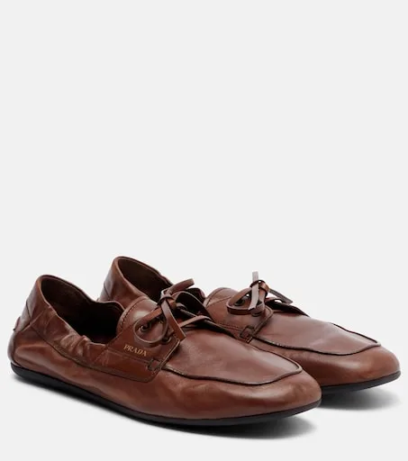 Shuffle leather boat shoes