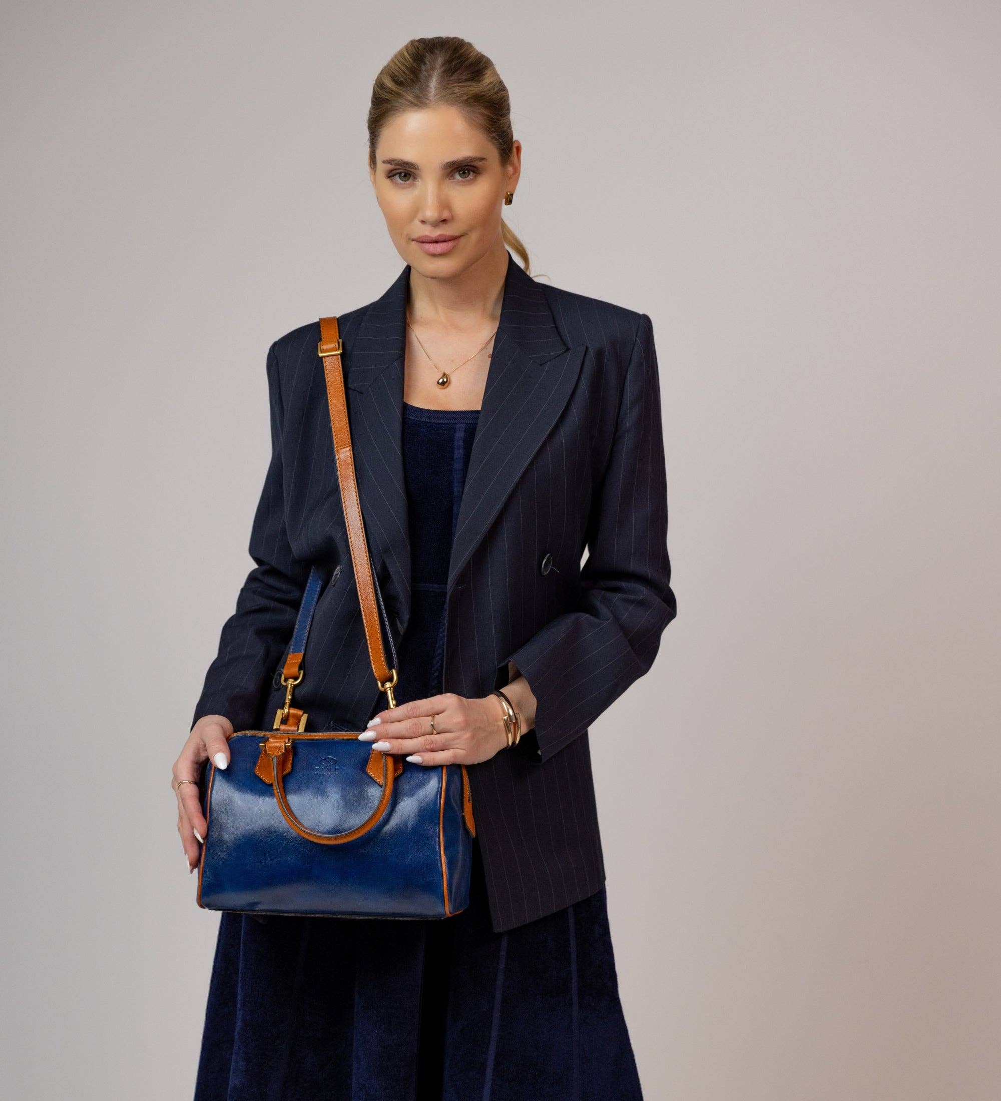 Leather Barrel Bag - Image 3