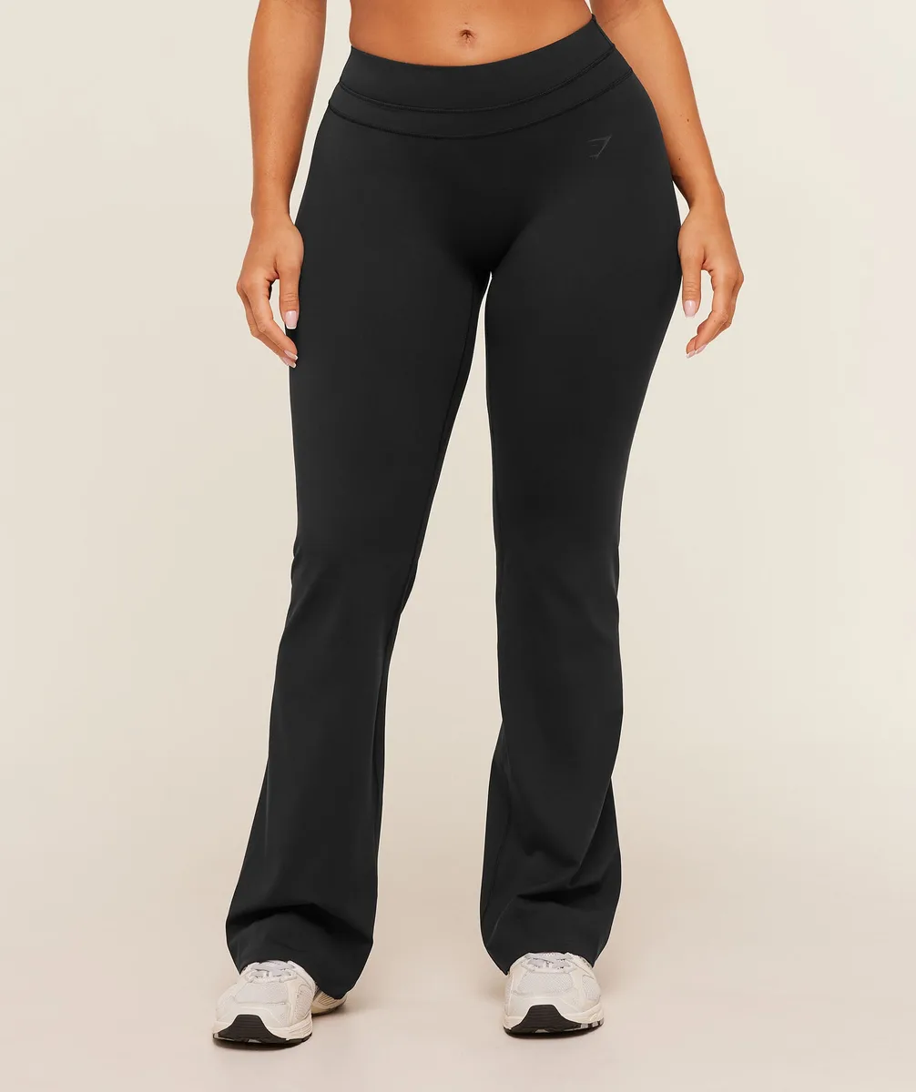 Gymshark Whitney Mid Rise Flared Legging - Black