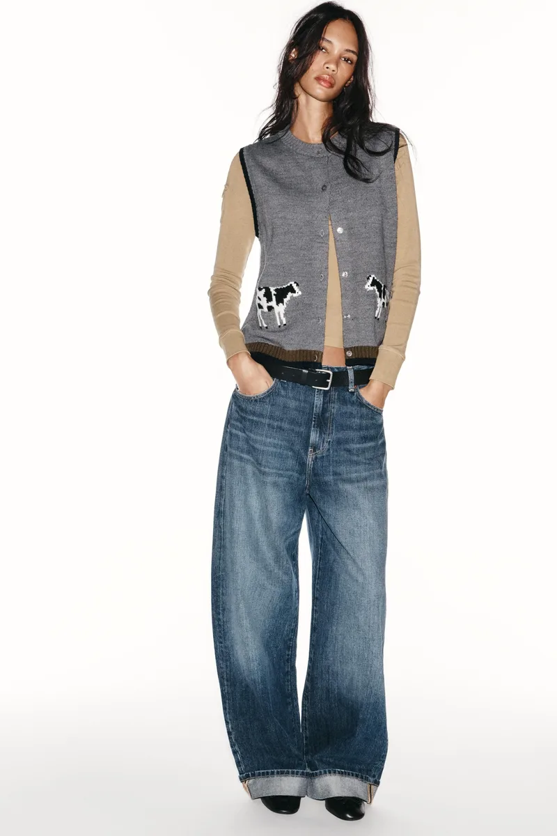 ANIMAL JACQUARD KNIT VEST