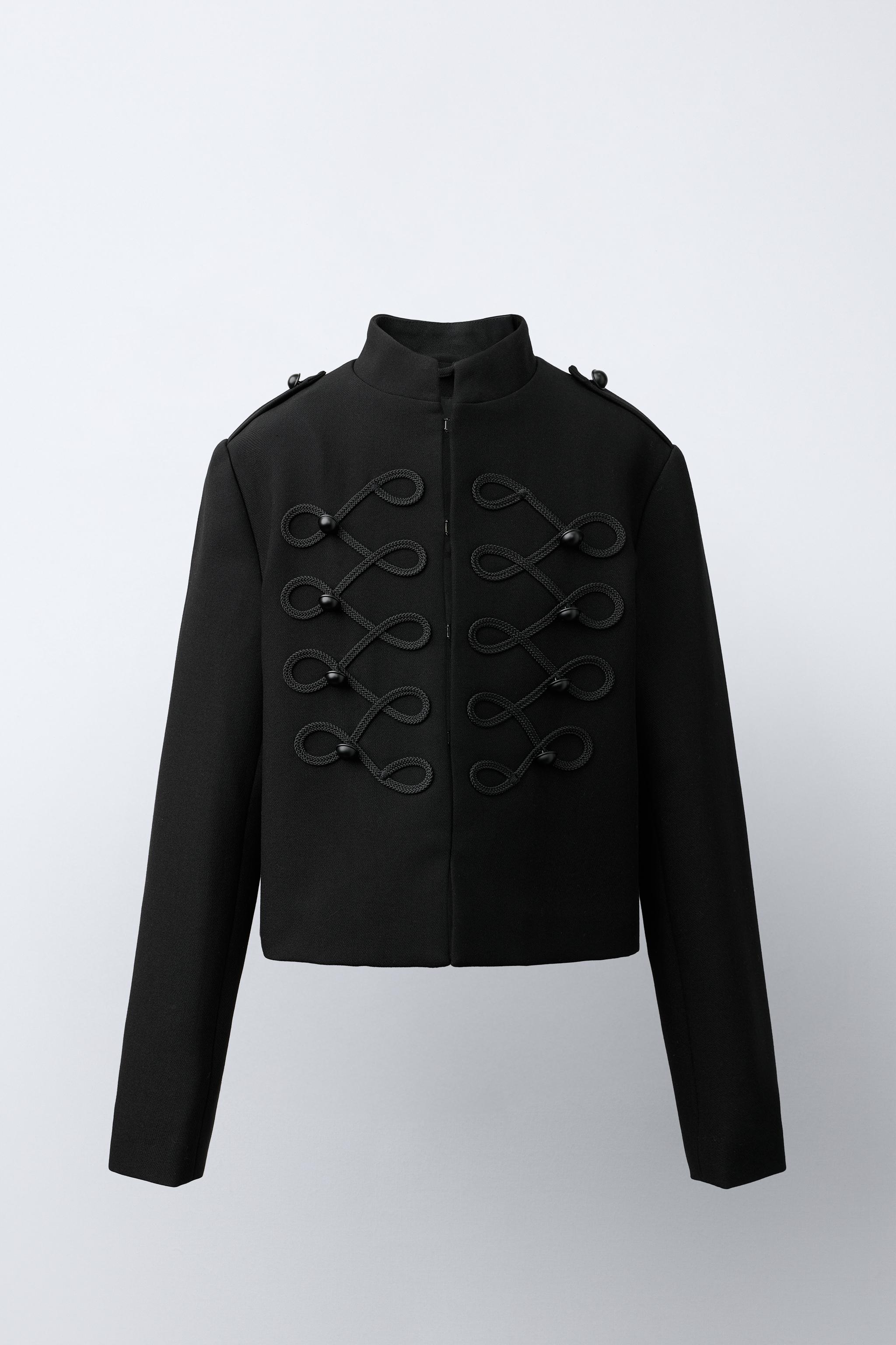 FITTED BUTTON JACKET