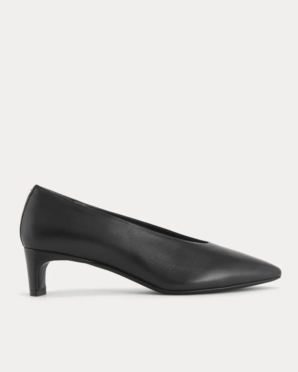 Made in Italy Almond-Toe Pump | Black Leather