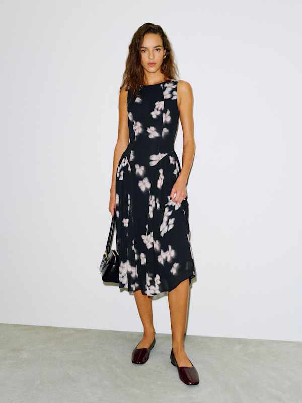 Anelis Dress