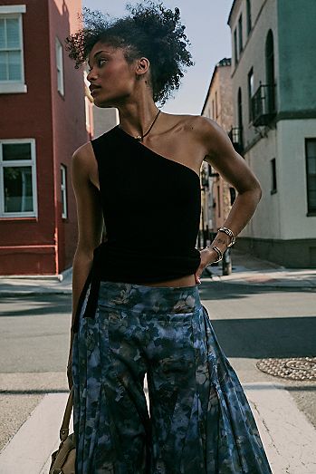 Samwell Convertible Sweater Top